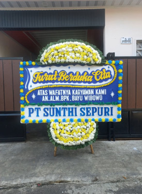 Papan Bunga Duka di Syamtalira Bayu